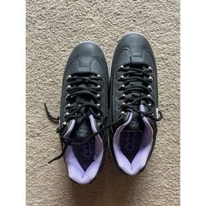 LIKE NEW BLACK /WHITE/LILAC  ATHLETIC SHOES SIZE 7 WOMENS